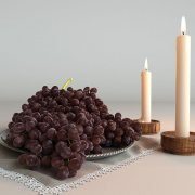 Black grapes on tray
