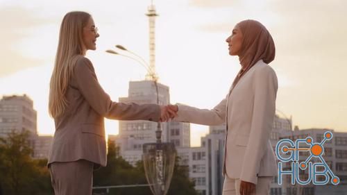 MotionArray – Businesswomen Shaking Hands 1026318